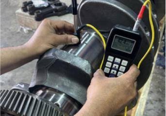 Medición de un cigüeñal con instrumento digital